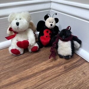 Boyd’s ornaments 3 - white bear 🐻 with ♥️, ladybug 🐞 with ♥️ and penguin 🐧